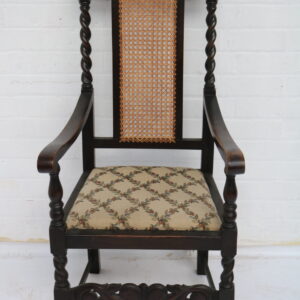 Silla de salón vintage inglesa, con soporte Barley Twist